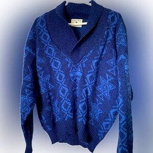 Men’s pullover sweater. Size medium.  Blue.